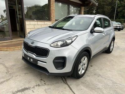 Usata Kia Sportage 116 CV (85 kW) 2018 Argento metallizzato SUV