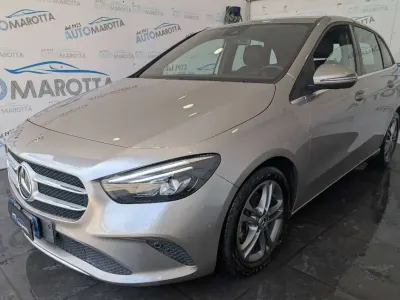 Usata Mercedes B180 Business 116 CV (85 kW) 2019 Mojave silver metallic Monovolume