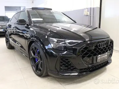 Usata Audi Q8 Performance 639 CV (469 kW) 2024 Nero SUV