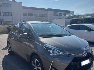 Usata Toyota Yaris Hybrid Active 73 CV (53 kW) 2019 Berlina