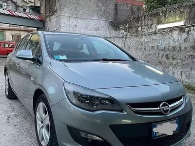 Usata Opel Astra Business 110 CV (80 kW) 2014 Grigio Berlina