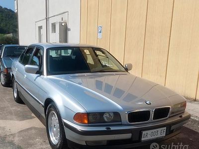 Begagnad BMW 735 Sport Line 235 HK (172 kW) 1997 Grå Sedan