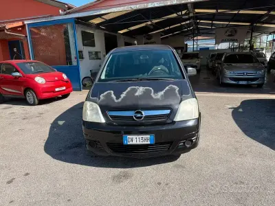 Usata Opel Meriva Cosmo 90 CV (66 kW) 2009 Nero Monovolume