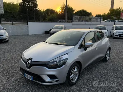 Usata Renault Clio IV Life 90 CV (66 kW) 2017 Grigio Berlina