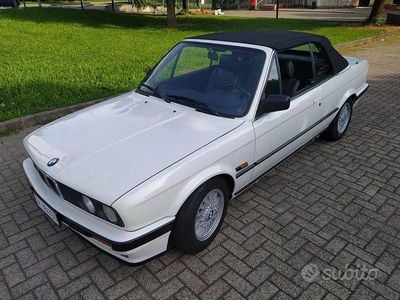 Usata BMW 318 Cabriolet 113 CV (83 kW) 1992 Bianco Cabrio