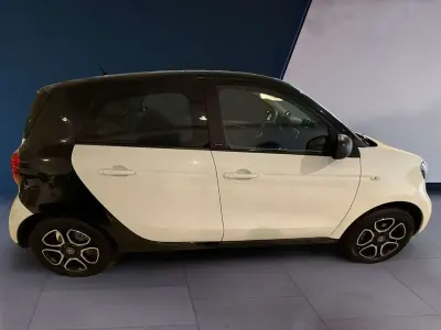 Usata Smart ForFour Superpassion 90 CV (66 kW) 2018 Bianco Utilitaria