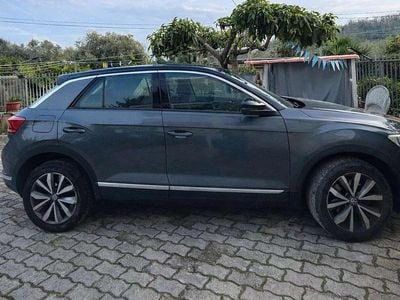 Usata VW T-Roc Style 116 CV (85 kW) 2018 Grigio SUV