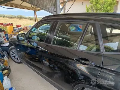 Usata BMW X1 143 CV (105 kW) 2010 Nero SUV