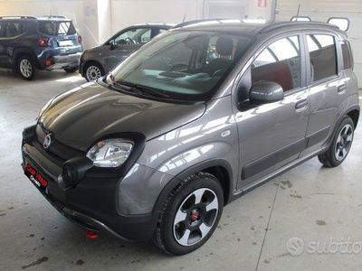 Usata Fiat Panda Cross Cross 70 CV (51 kW) 2023 Grigio Utilitaria