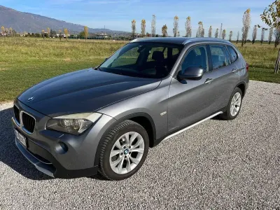Usata BMW X1 177 CV (130 kW) 2011 Argento SUV