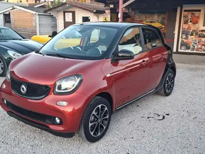 Usata Smart ForFour Passion 71 CV (52 kW) 2015 Rosso Utilitaria
