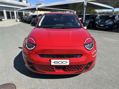 Nuova Fiat 600 110 CV (80 kW) 2025 Rosso SUV