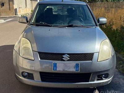 Usata Suzuki Swift 2005 Grigio Utilitaria