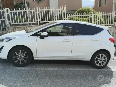 Usata Ford Fiesta Titanium 75 CV (55 kW) 2020 Bianco Utilitaria