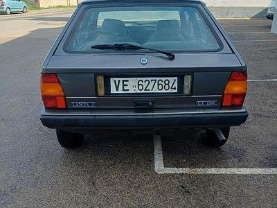 Usata Lancia Delta 78 CV (57 kW) 1986 Grigio Utilitaria