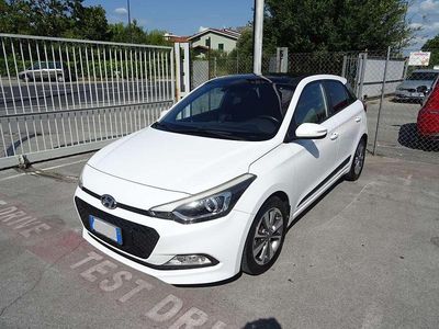 Bianco Usata 2016 Hyundai i20 GO! Berlina | 9300 € (Buon prezzo)