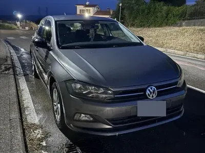 Usata VW Polo 80 CV (58 kW) 2018 Grigio Utilitaria
