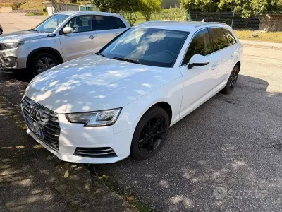 Usata Audi A4 150 CV (110 kW) 2016 Bianco Station wagon