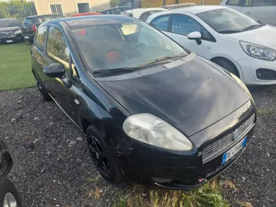 Usata Fiat Grande Punto Active 75 CV (55 kW) 2008 Nero Utilitaria