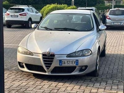 Usata Alfa Romeo 147 Distinctive 105 CV (77 kW) 2006 Utilitaria