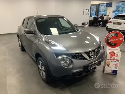 Usata Nissan Juke Acenta 116 CV (85 kW) 2018 Grigio scuro SUV
