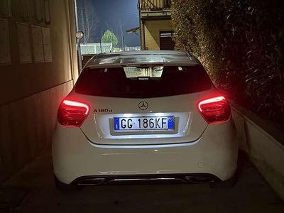 Usata Mercedes A180 109 CV (80 kW) 2016 Berlina