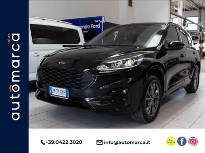 Usata Ford Kuga ST-Line 225 CV (165 kW) 2023 Agate black (metallizzato) SUV