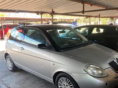 Usata Lancia Ypsilon 69 CV (50 kW) 2008 Nero Utilitaria