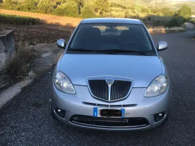 Usata Lancia Ypsilon 75 CV (55 kW) 2010 Utilitaria