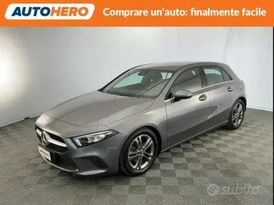 Usata Mercedes A180 116 CV (85 kW) 2019 Grigio Berlina