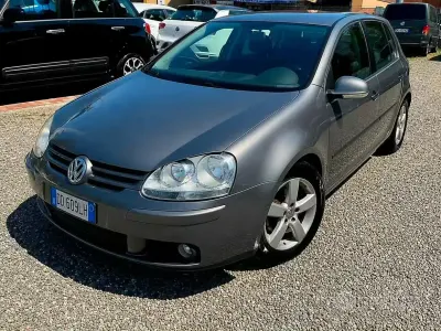 Usata VW Golf V 115 CV (84 kW) 2007 Grigio Berlina