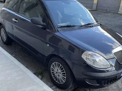 Usata Lancia Ypsilon 60 CV (44 kW) 2004 Utilitaria