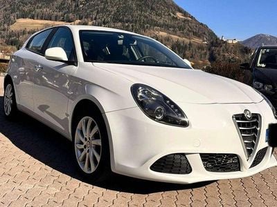 Usata Alfa Romeo Giulietta Super 120 CV (88 kW) 2016 Bianco Utilitaria