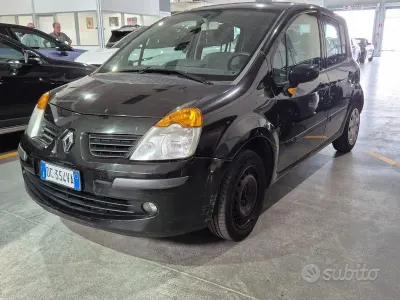Usata Renault Modus Authentique 75 CV (55 kW) 2006 Nero Monovolume