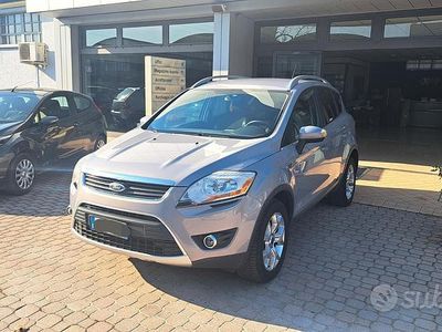 Usata Ford Kuga Titanium 140 CV (102 kW) 2011 Grigio SUV