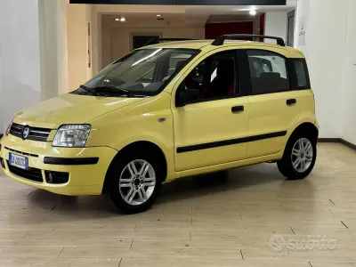 Occasion Fiat Panda Emotion 60 ch (44 kW) 2006 Jaune Citadine
