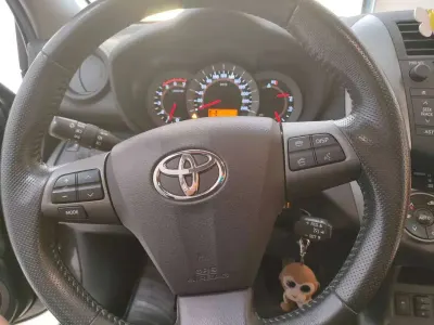 Usata Toyota RAV4 150 CV (110 kW) 2011 Grigio SUV