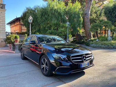 Usata Mercedes E200 160 CV (117 kW) 2019 Nero Berlina