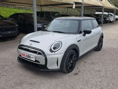Usata Mini Cooper SE 136 kW (185 CV) 2021 Argento Utilitaria