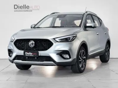 Usata MG ZS Luxury 106 CV (77 kW) 2025 Silver metallizzato SUV