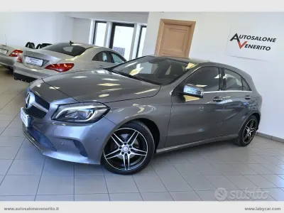 Usado Mercedes A200 Premium 136 CV (100 kW) 2017 Gris Berlina