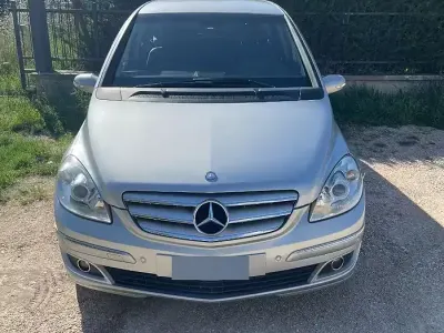 Begagnad Mercedes B150 95 HK (69 kW) 2006 Grå Minibuss