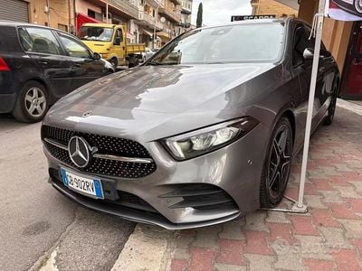 Usata Mercedes A180 Premium 116 CV (85 kW) 2020 Grigio Berlina