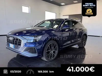 Usata Audi Q8 Sport 286 CV (210 kW) 2020 Blu/azzurro SUV