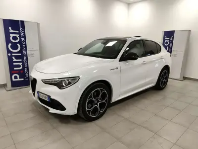Usata Alfa Romeo Stelvio Ti 209 CV (153 kW) 2021 Bianco SUV