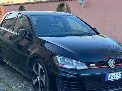 Usata VW Golf VII GTI 220 CV (161 kW) 2015 Berlina