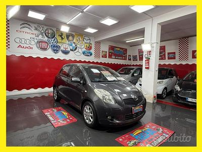Usata Toyota Yaris 90 CV (66 kW) 2008 Grigio Utilitaria