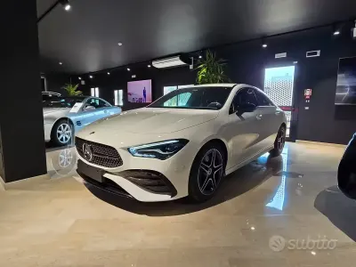 Begagnad Mercedes CLA200 AMG Line Premium 150 HK (110 kW) 2025 Vit Sedan