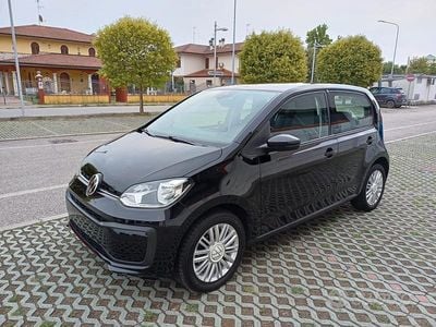 Usata VW up! Move 68 CV (50 kW) 2021 Nero Utilitaria