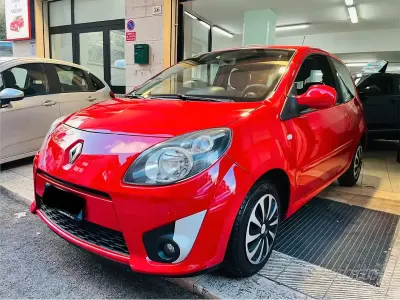Gebraucht Renault Twingo 58 PS (42 kW) 2010 Rot Kleinwagen